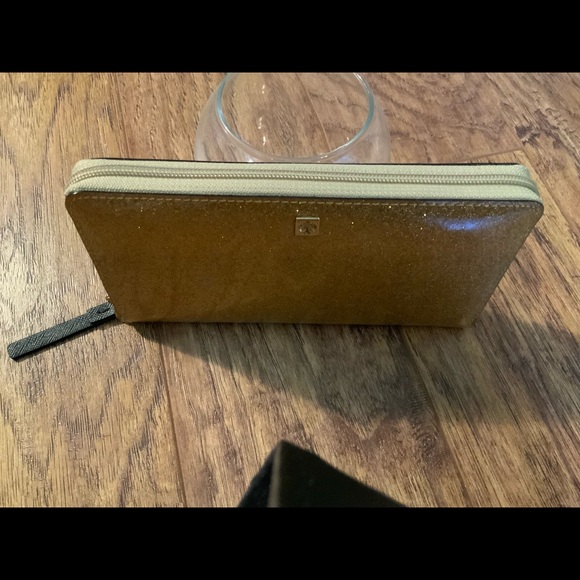 Kate Spade wallet - Picture 9 of 10